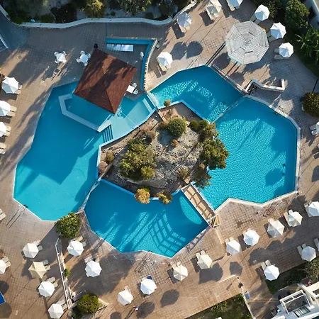 Bay Hotel 4*