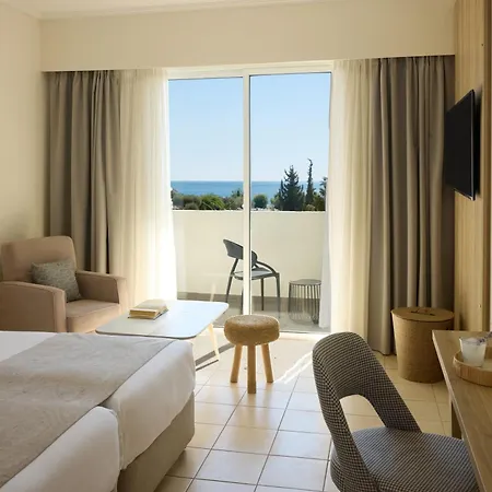 فندق Bay 4*